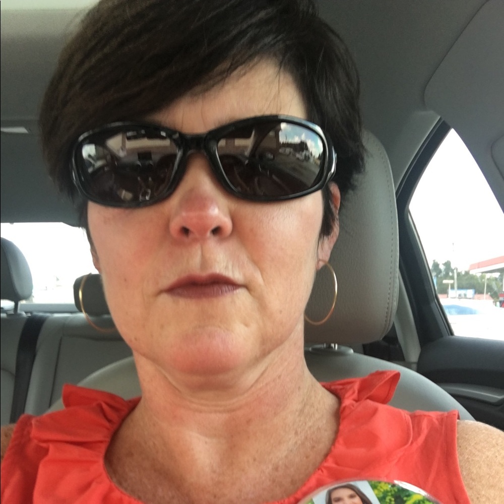 Meet your Posher, Stacy